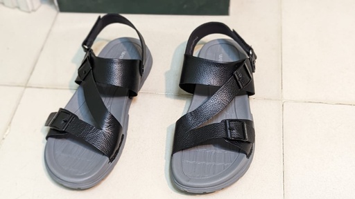 Lightweight  Sports Leather Sandal For Summer.