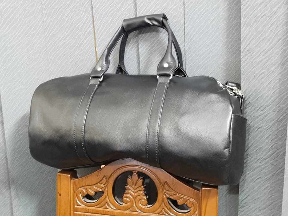 Pure Leather travel bags for men